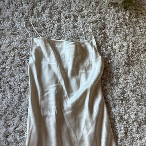 Fleur du Mal Elegant Cream Mini Dress - Picture 4 of 7